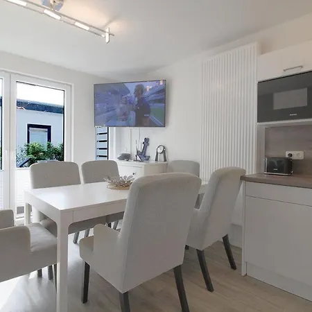 Holiday home Kw4b Haus Cati Dorumer Neufeld